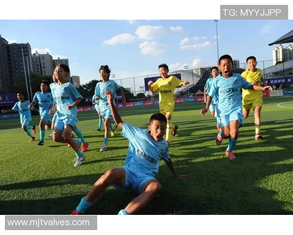 世界足球明星的摇篮探秘从青训到职业的辉煌之路