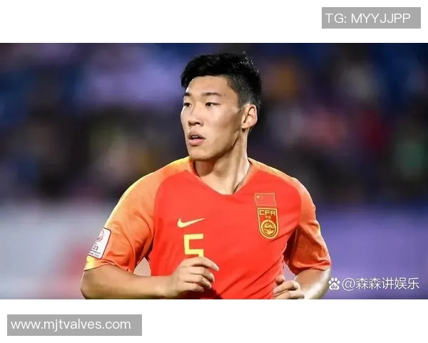 中国足球的未来之星八号传奇球员的成长与辉煌之路