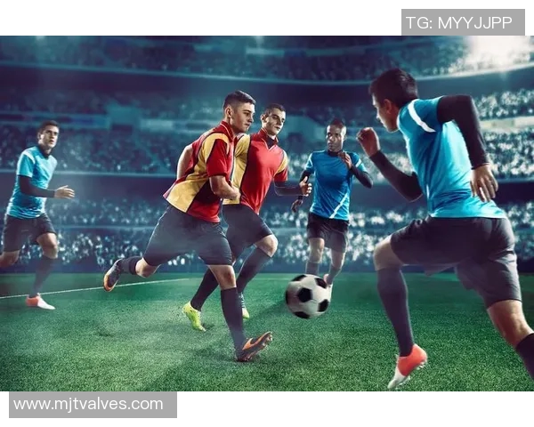 足球明星的魅力与影响力如何引领全球热潮与狂热追捧